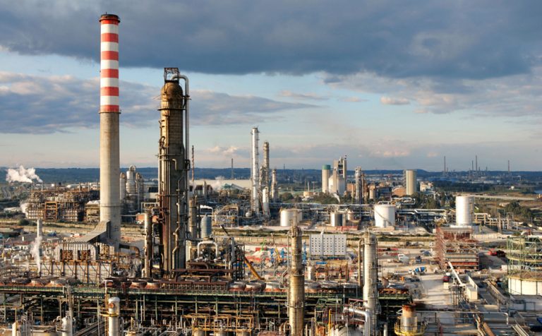 Raffineria Isab a rischio chiusura, Musumeci a Draghi: “Una catastrofe”