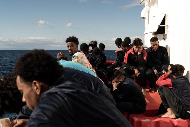 Migranti, la Francia critica con l’Italia: “Comportamento inaccettabile”